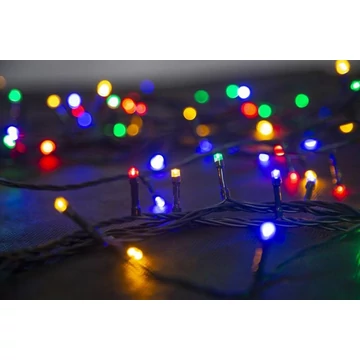 A MagicHome 100 LED-es karácsonyi lánc kültéri használatra készült, sokszínű LED-ekkel. 10 m hosszú lánc, 3 m hálózati kábel, sötétzöld kábel, 8 fényminta funkcióval és memóriával, adapter a csomagban.